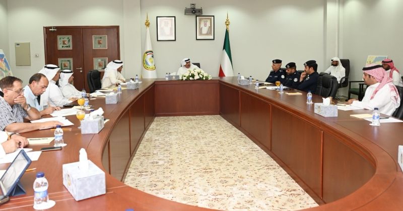 اجتماع تنسيقي في محافظة الجهراء لمناقشة تنفيذ عقود صيانة الطرق