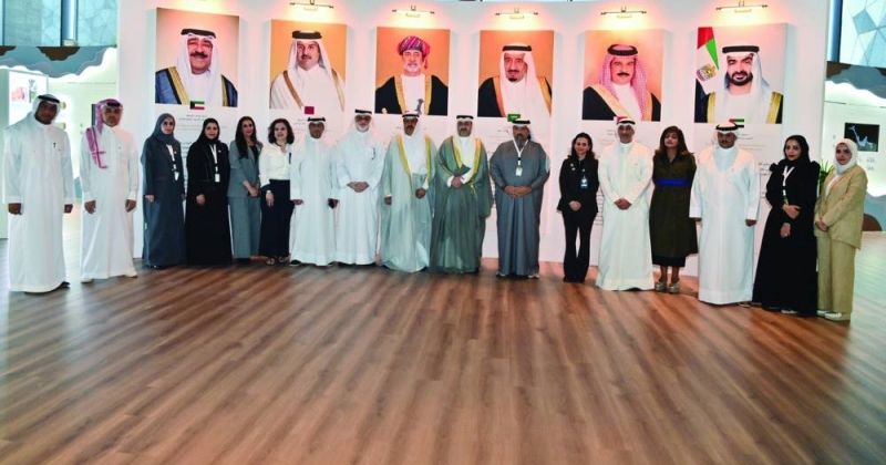 العلي زار جناح «مجلس التعاون»: يجسد المسيرة الخليجية المباركة