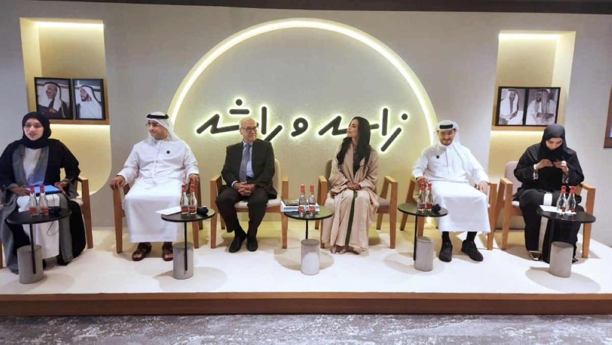 جلسة حوارية حول إرث نجاح قصة الإمارات وصناعة السمعة الإيجابية