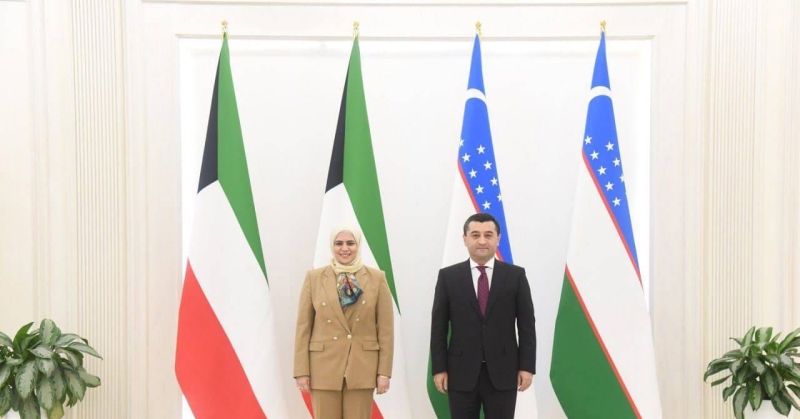 وزير المالية ووزير الدولة للشؤون الاقتصادية والاستثمار نورة الفصام مع وزير خارجية أوزبكستان بختيار سعيدوف