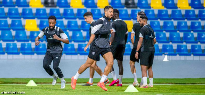 الفرحان وباحسين يتنافسان على تعويض فلافيو