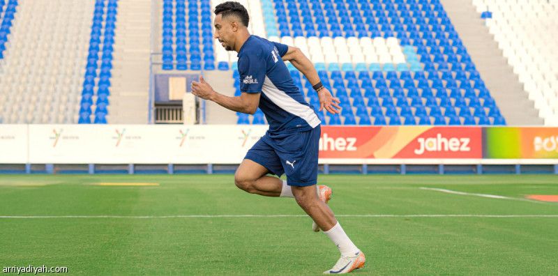 سالم يدخل خيارات جيسوس أمام الخليج