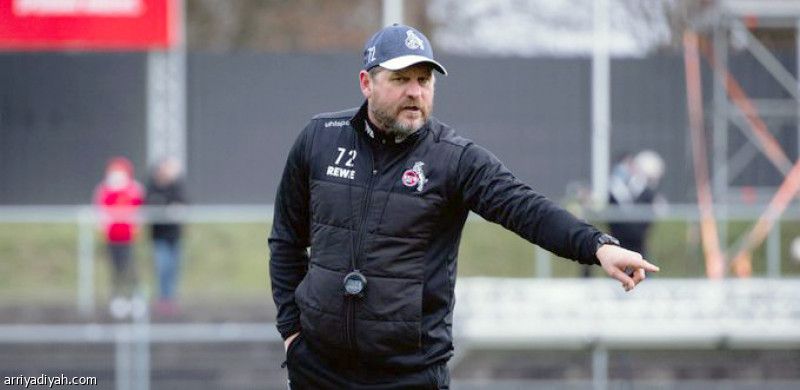 بولزين يخلف باومجارت مؤقتا في هامبورج