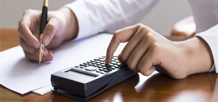 حاسبة مكافأة نهاية الخدمة في السعودية: طريقة دقيقة لحساب مستحقاتك المالية بسهولة