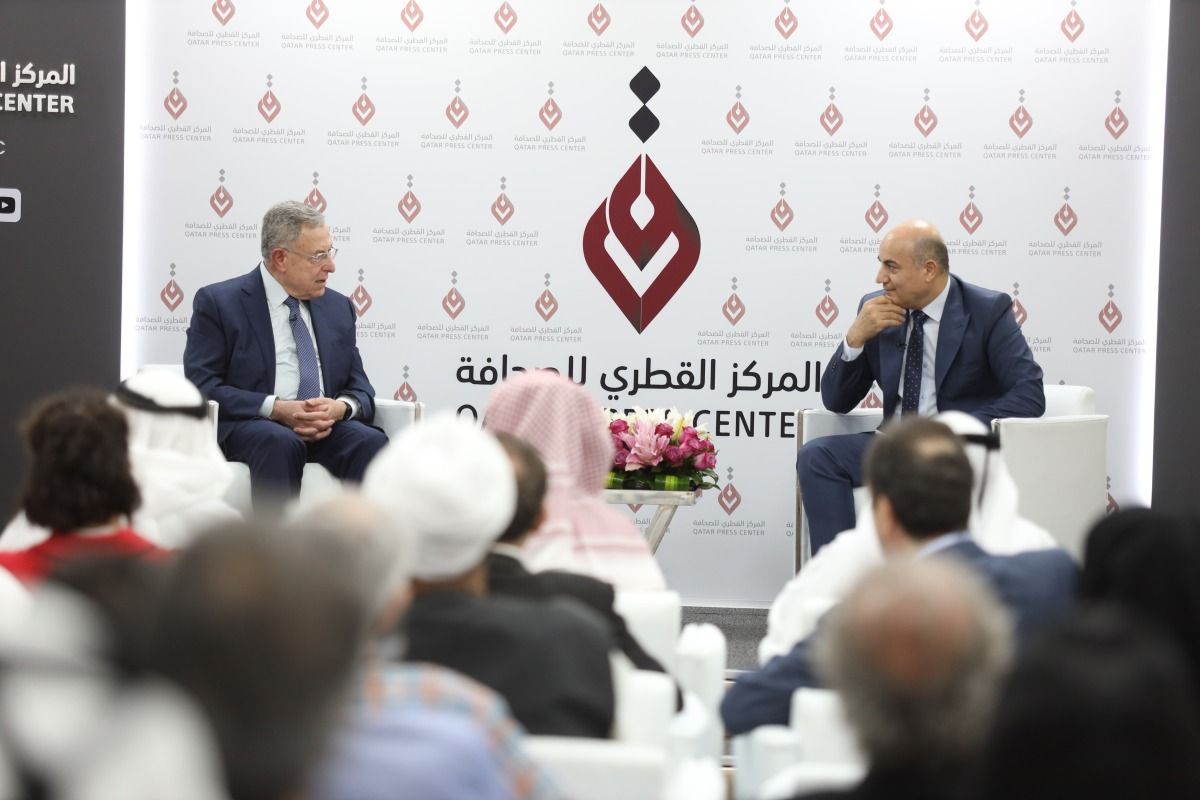 خلال ندوة نظمها المركز القطري للصحافة.. السنيورة: وقف الحرب على لبنان بيد أمريكا
