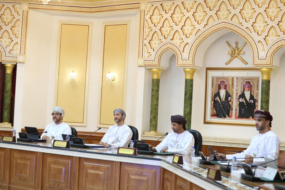 المجلسُ البلدي لمحافظة مسقط يطلع على آليات حماية الطفل