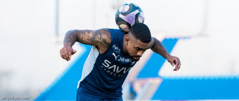 الهلال.. مالكوم يدخل حسابات الشباب