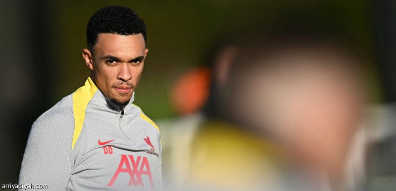 قبل المواجهة الأوروبية.. أرنولد يُشارك في الجماعية