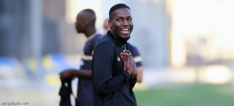 هوساوي يعود إلى النصر إداريّا