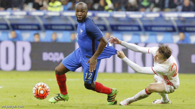 «فيفا» يستقبل اقتراحات تعديل لوائح الانتقالات