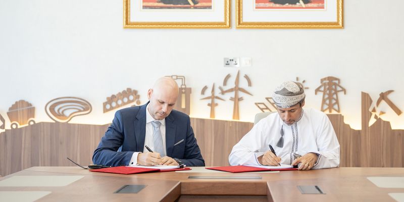 توقيع اتفاقية امتياز تعديني بمحافظة شمال الشرقية