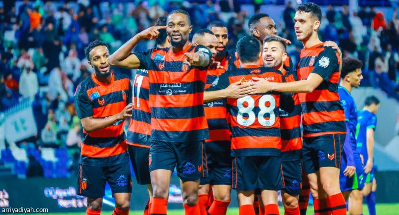 ضد الفتح.. الرياض يخطف الفوز الأول