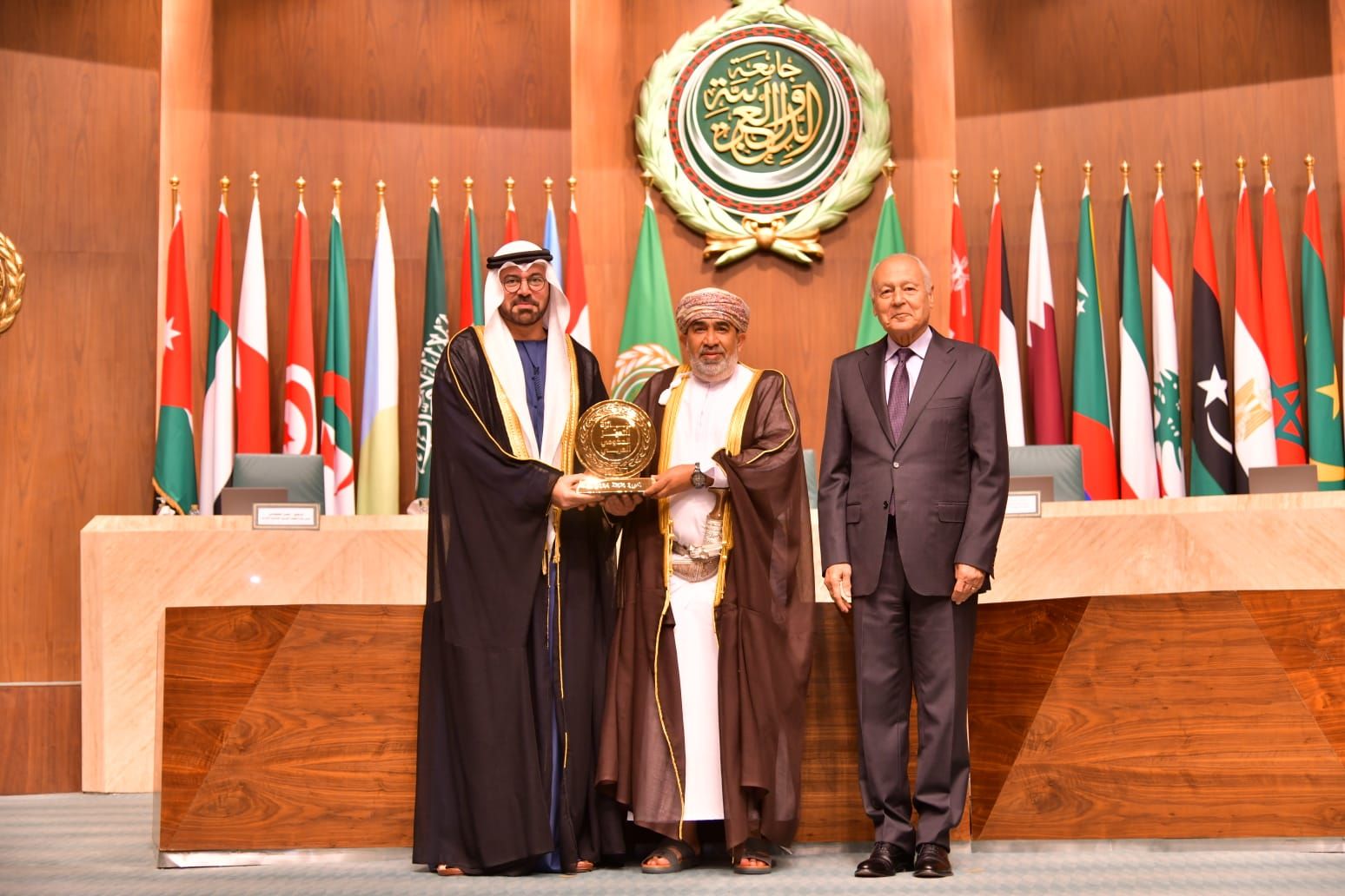 “الوطني للإحصاء والمعلومات” يحصد جائزة التميز الحكومي العربي بدورته الثالثة