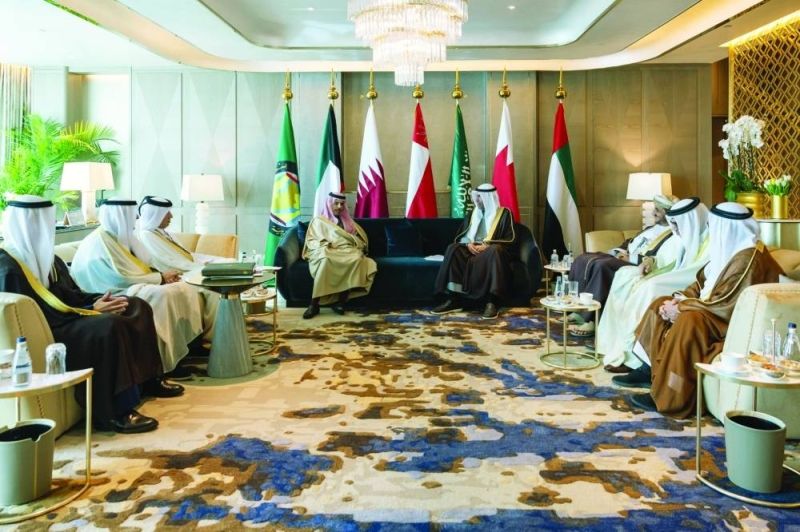 الكويت: الوقوف صفاً واحداً بمواجهة الأزمات والأخطار