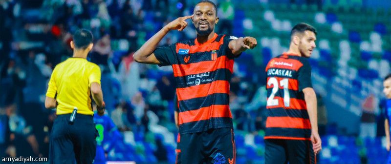 الفتح أكبر ضحايا مينساه