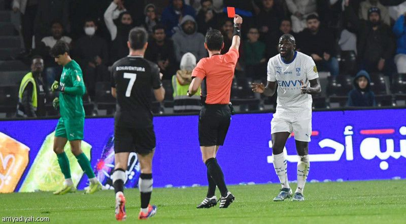 الطرد العاشر يقصي كوليبالي أمام الشباب