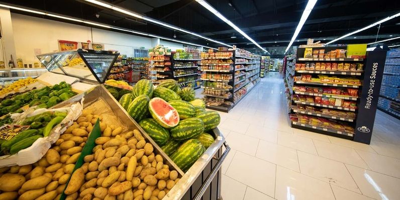 معدّل التضخم بسلطنة عُمان يرتفع بنسبة 0.8 بالمائة