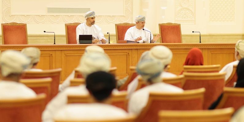 وزارة المالية تستعرض مشروع الميزانية العامة للدولة لعام 2025