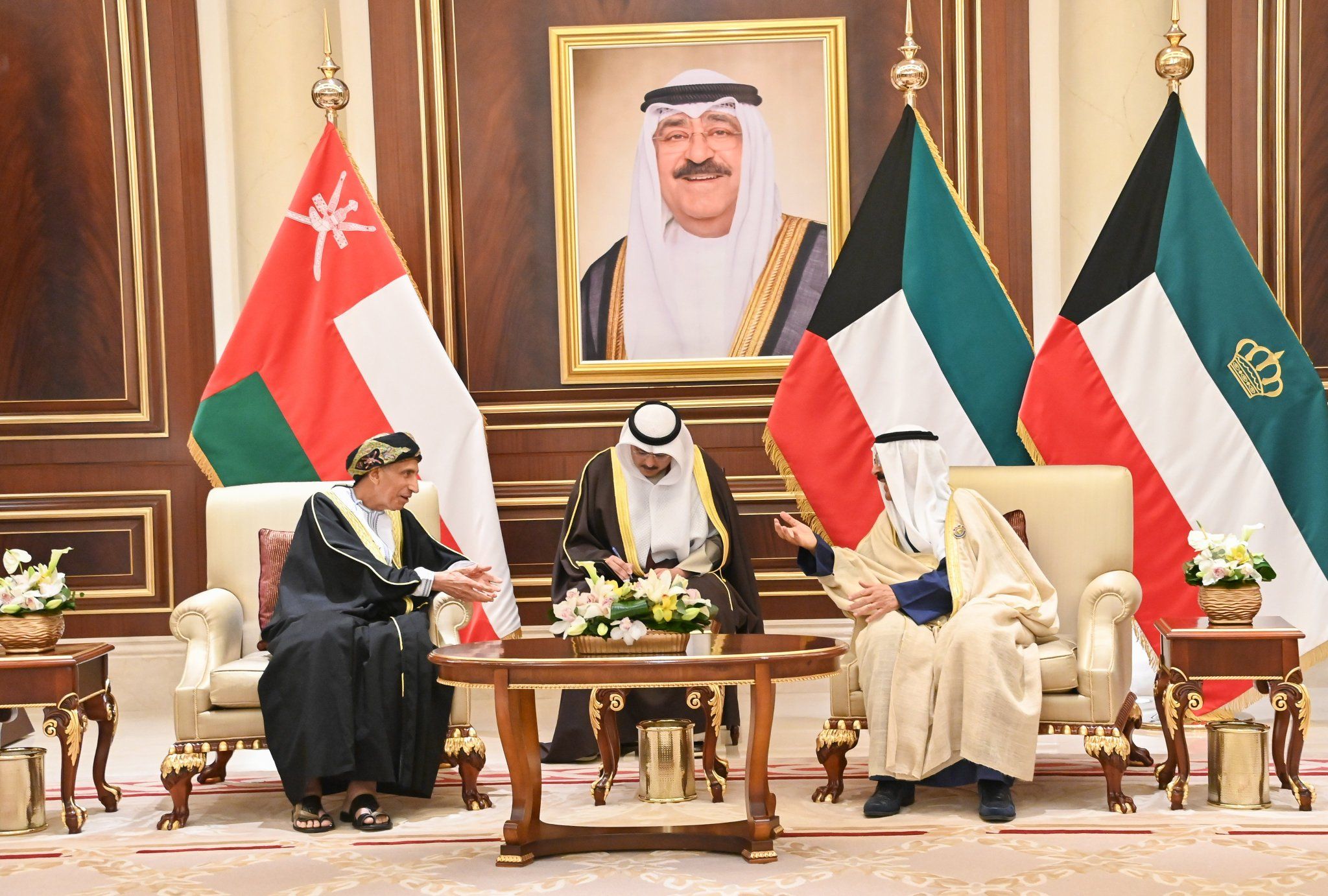 السيد فهد ينقل تحيات جلالة السلطان المعظم لقادة دول مجلس التعاون الخليجي