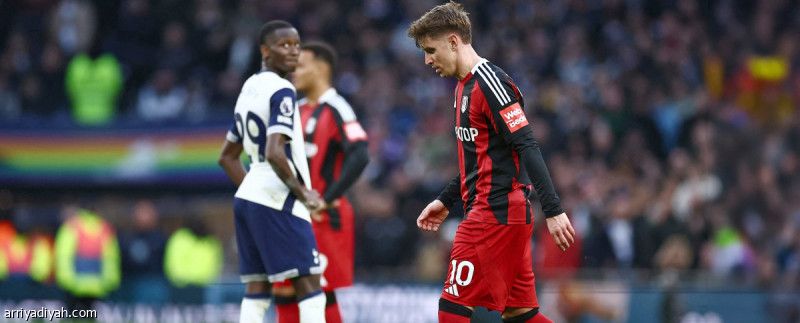 أمام توتنام.. كايرني ينقذ فولهام ويطرد بـ«VAR»