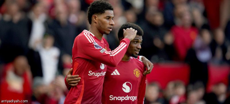 رباعية إيفرتون تمنح أموريم الانتصار الأول مع يونايتد