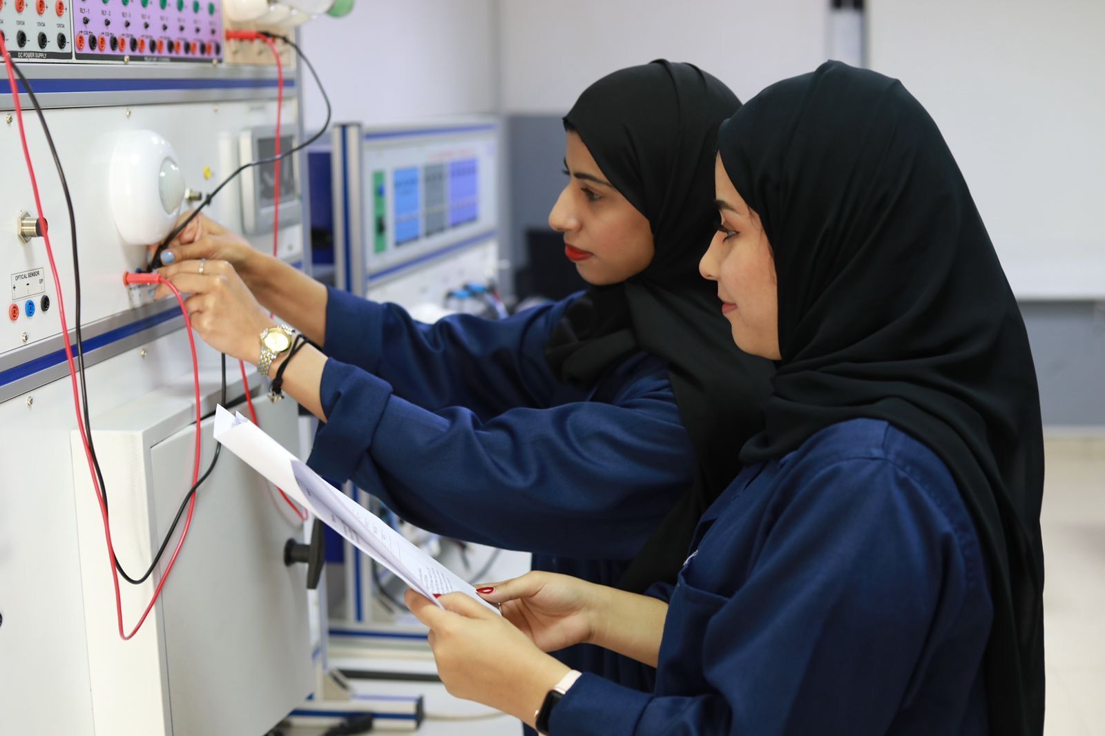 ” التعليم العالي ” تعتمد 27 مشروعًا بحثيًا في الدورة الثالثة من برنامج مشاريع البحوث الاستراتيجية