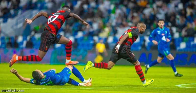 كسر الكتف يبعد سعدان عن الفتح