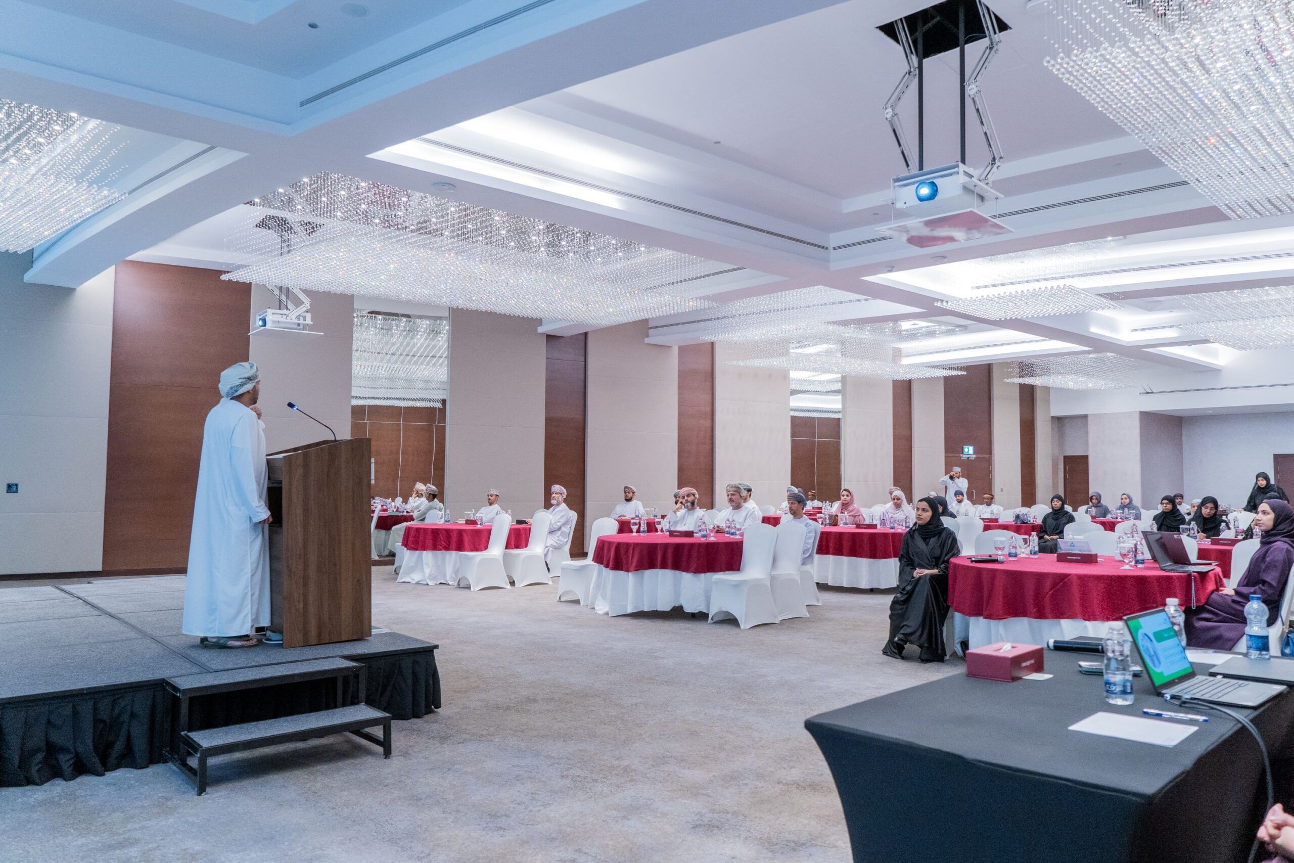 هيئة تنظيم الخدمات العامة تختتم الحملة الوطنية “طاقتنا المستدامة” بمحافظة مسقط