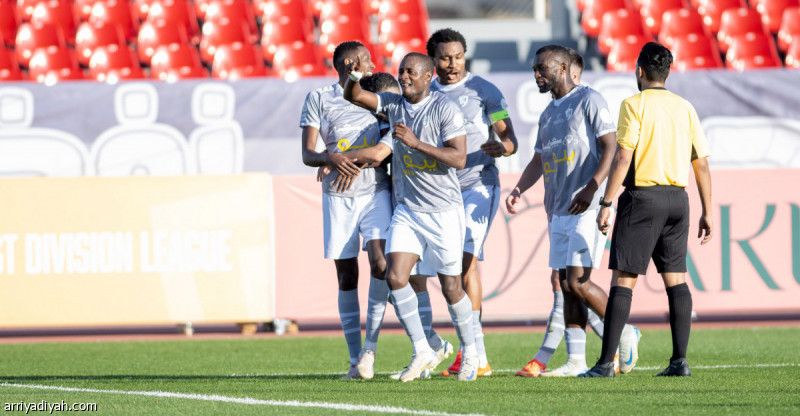 الطائي يكتسح الباطن بخماسية