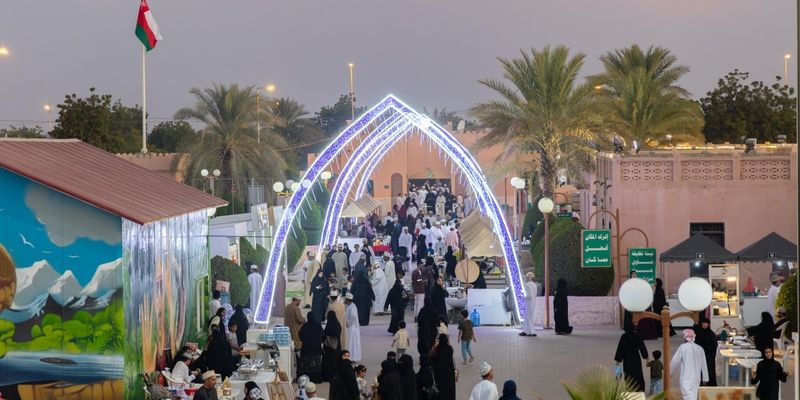 إقبال كبير من الزوار على مهرجان صُحار الثالث