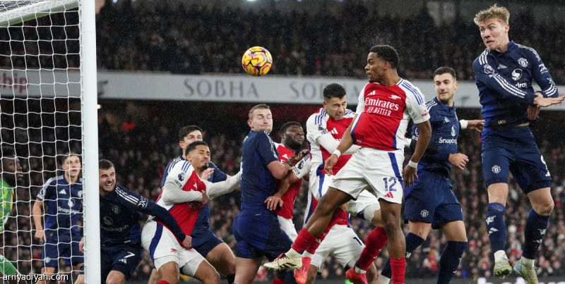 أرسنال يسقط يونايتد بثنائية