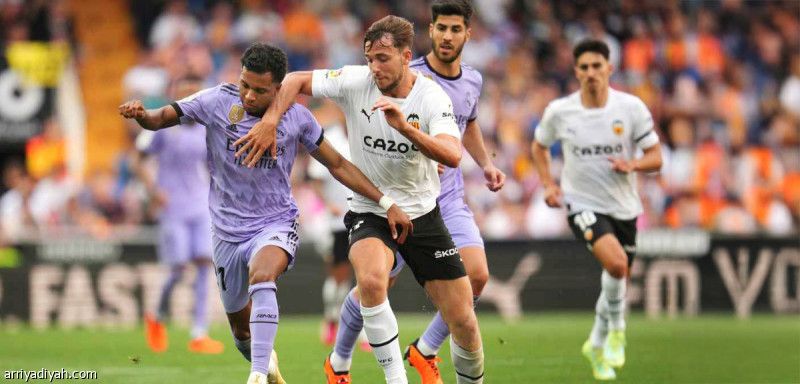 2 يناير.. «مؤجلة» فالنسيا والريال