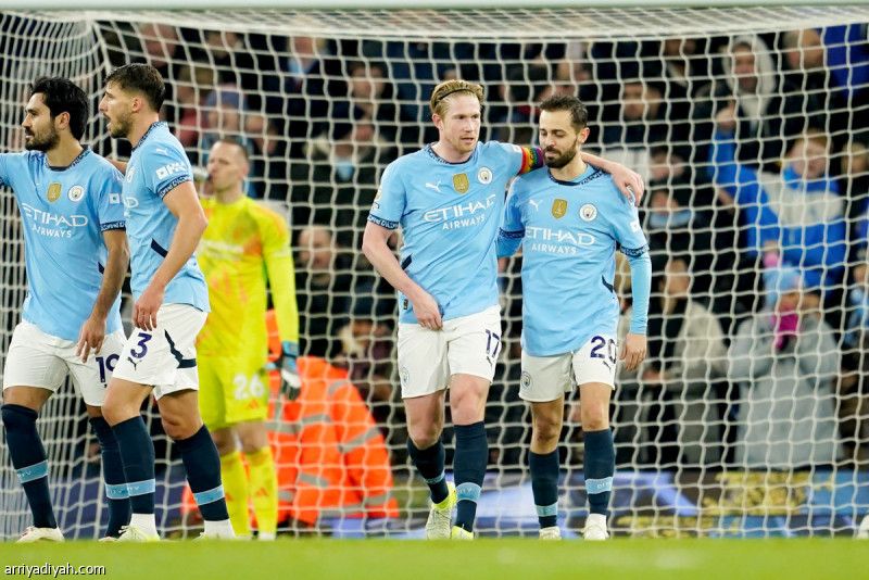 السيتي ينهض بثلاثية نوتنجهام فورست