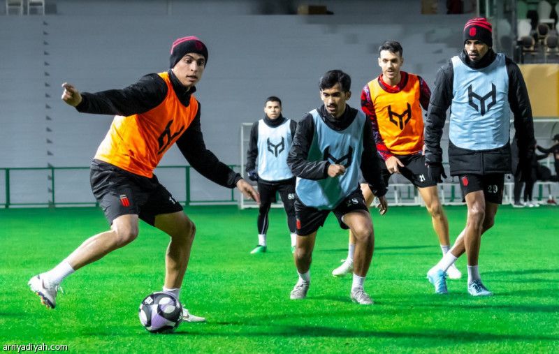 العروبة والرياض.. مواجهة بنشوة الفرحة الأخيرة