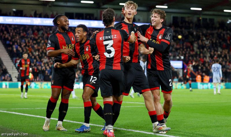 بورنموث يسقط توتنام