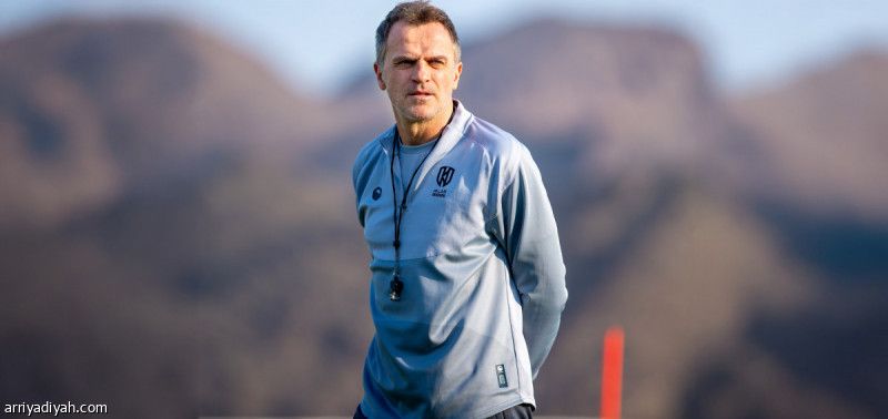 الأخدود يريح اللاعبين 9 أيام