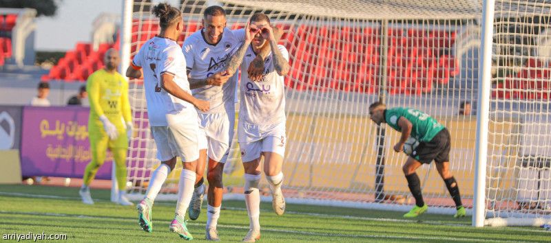 الجبلين يعطل النجمة