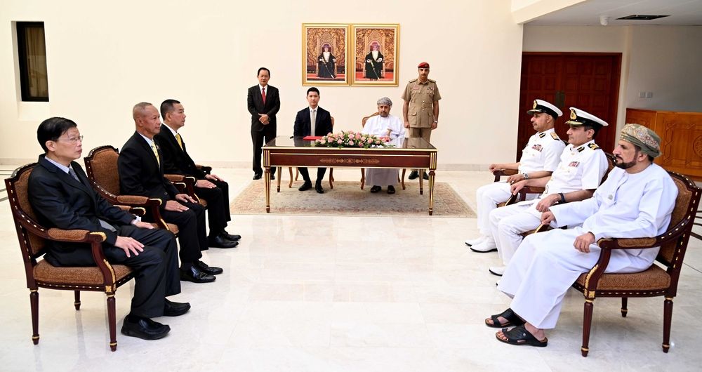 وزارة الدفاع توقع على عقد لشراء عدد من السّفن