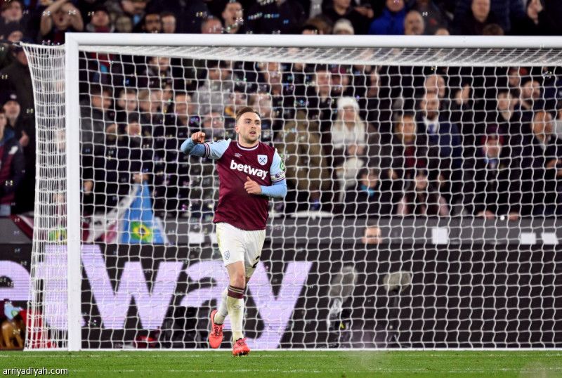 وست هام يعود إلى الانتصارات بثنائية وولفرهامبتون