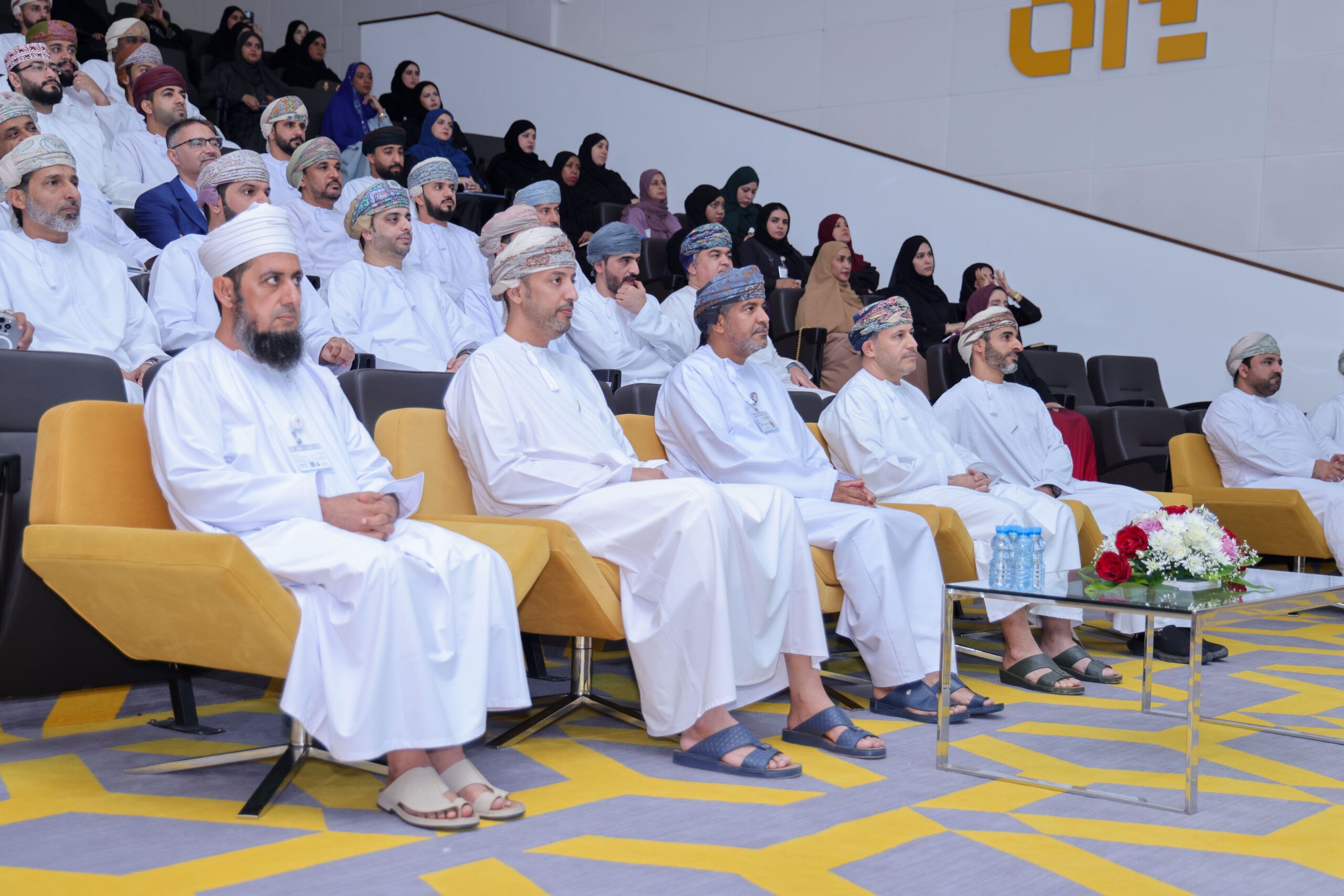 استعراض دور قطاع النقل واللوجستيات في توطين فرص العمل والقيمة المحلية المضافة