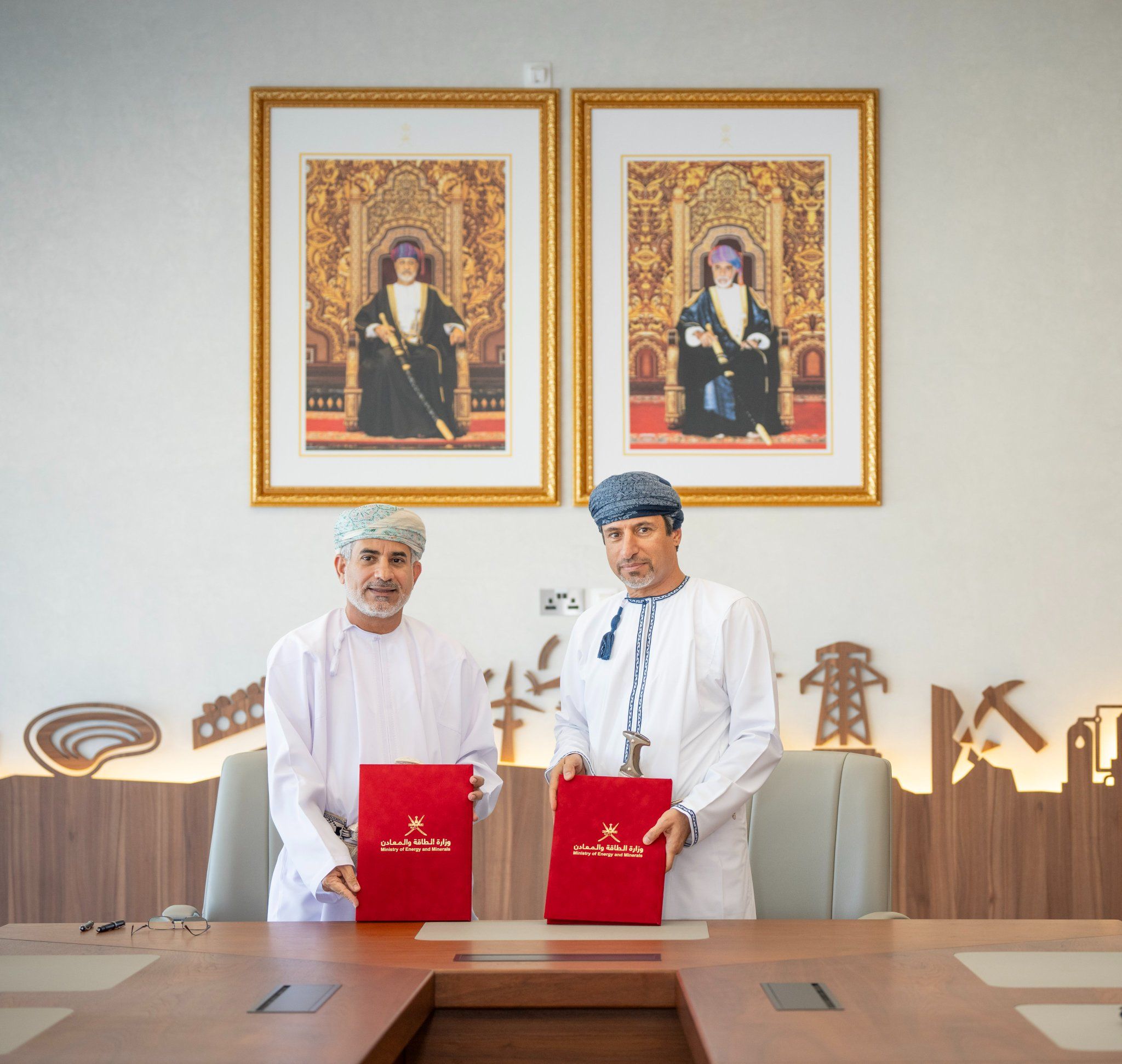 ” الطاقة والمعادن” توقع اتفاقية امتياز مع شركة نقاء للملح