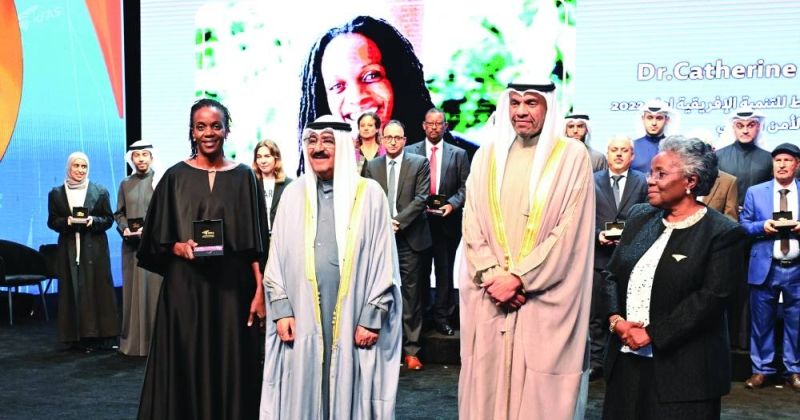 صاحب السمو يُكرّم الفائزين بجوائز «التقدم العلمي»