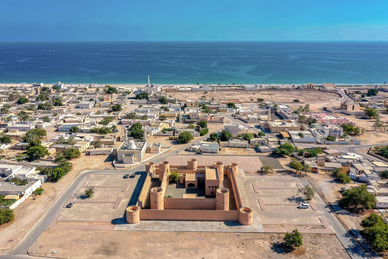 تنفيذ عدد من المشاريع السياحية بمحافظة مسندم