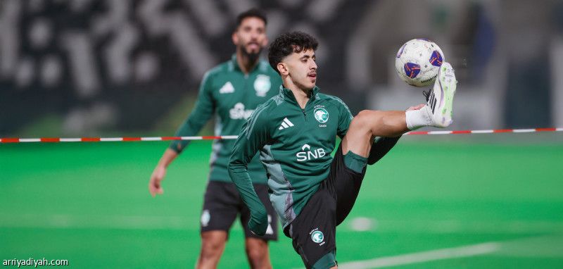 إنهاء هجمات «الأخضر» يشغل رينارد