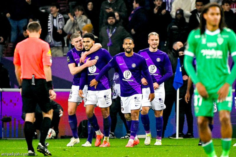 تولوز يقلبها على سانت إتيان