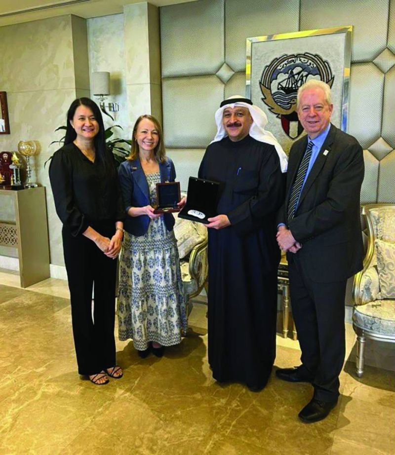 وزير الصحة خلال استقباله وفد جامعة هيوستن الأميركية