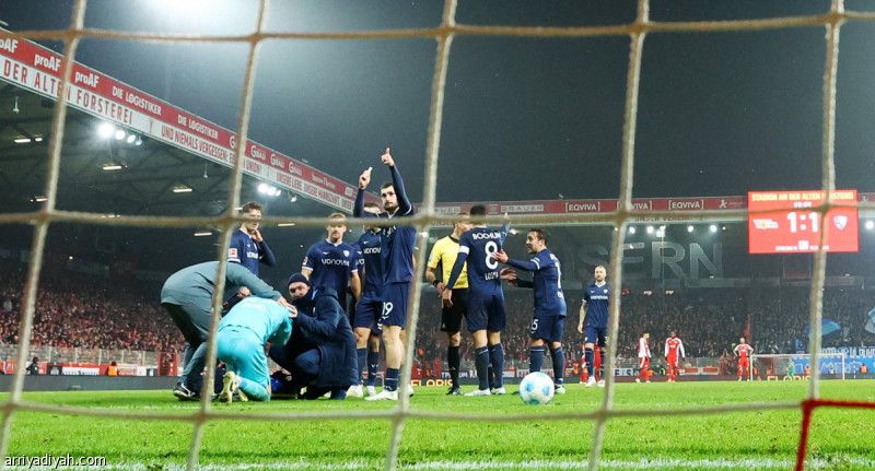 فاجنر يثني على تصرف الحكم.. وبوخوم يحتج