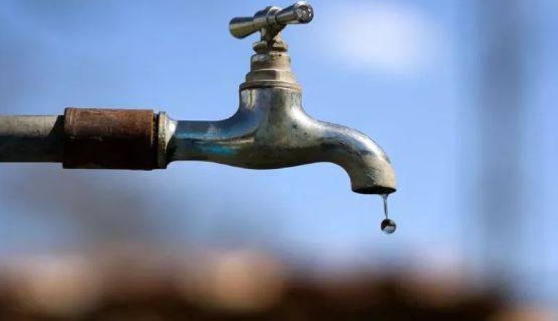 «الكهرباء» تصلح عطل خط المياه الرئيسي المحاذي للدائري الثالث