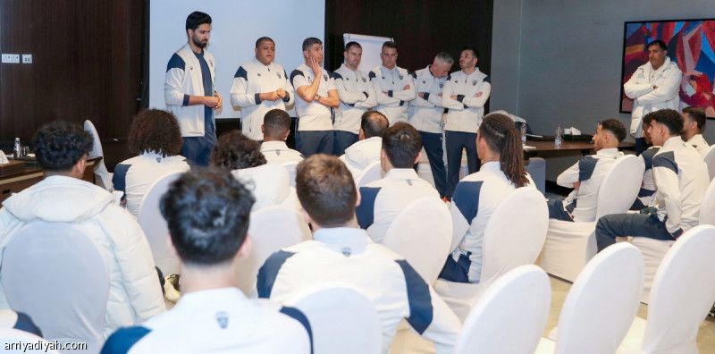 الفيحاء.. إيمانويل يدشن المهمة باجتماع