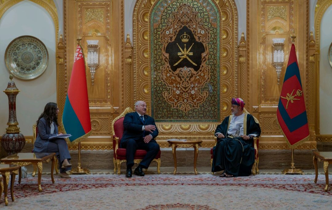 جلالةُ السُّلطان والرئيس البيلاروسي يستعرضان العلاقات الطيّبة ويبحثان تعزيز التعاون